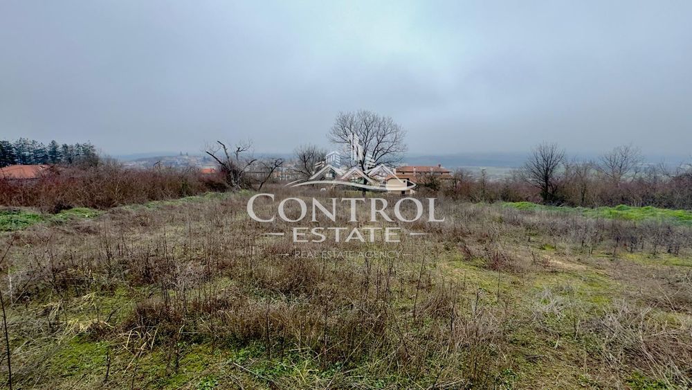 Парцел в Велико Търново, област-гр.Дебелец площ 1095 цена 52000