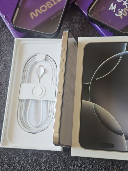 Iphone 16 pro max 98% white