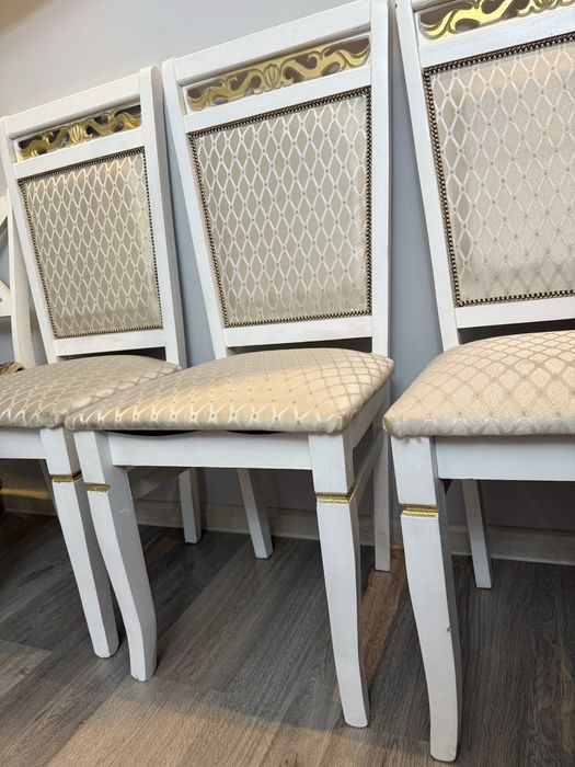 Стулья классические белые с мягким сиденьем 10 шт