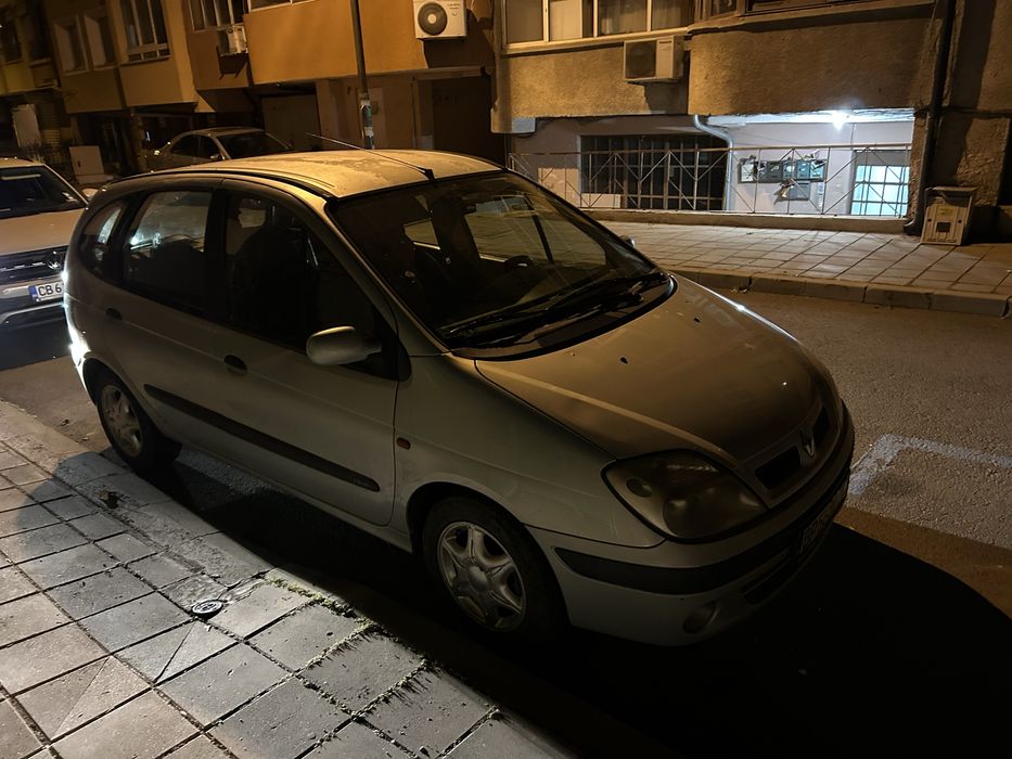 Подавам: рено меган/сценик на части или цяло