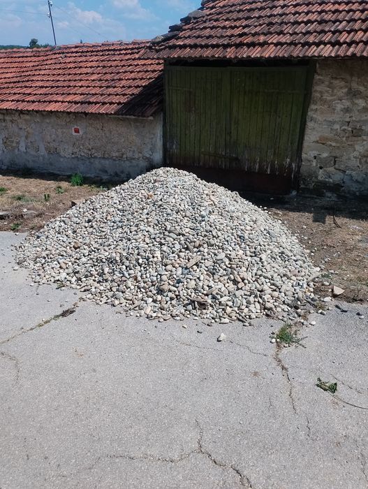 Продавам 3 кубика речен кръгъл камък