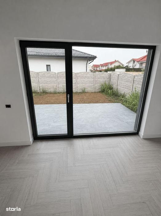 Casa cu 4 camere, curte de 400 mp, nouă în Clinceni