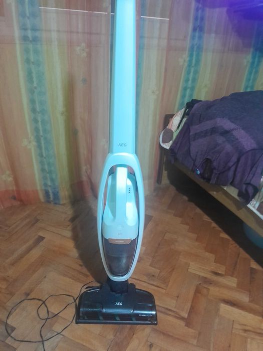 Прахосмукачка AEG QX7-Перфектна!