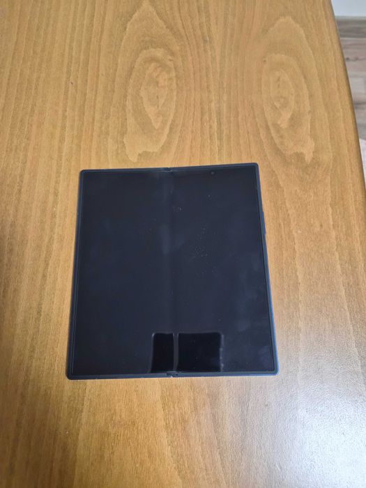 Samsung z fold 7 blue shadow