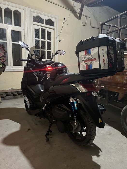 NMax skuter zoʻr holatda