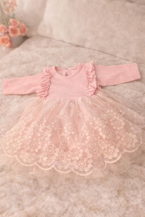 Очень много одежды для новорожденной