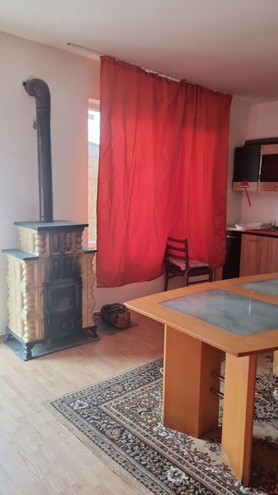 Închiriez apartament cu o camera. În calea sagului