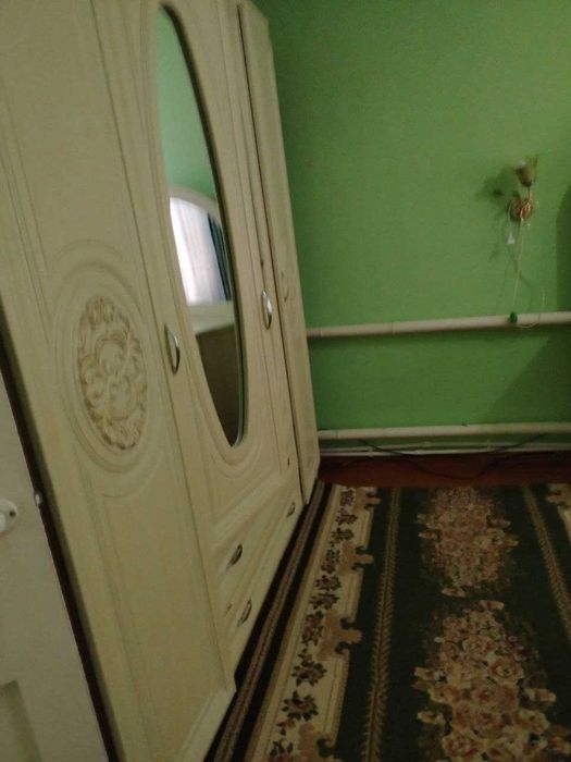 Guliston shaxrida, 4 mikrarayonda, 2 xonali uy ijara