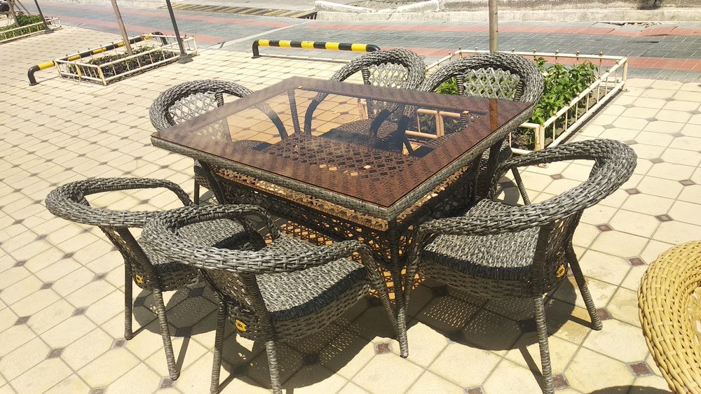 Toʻqilgan stol stul mahsulotlari ratan