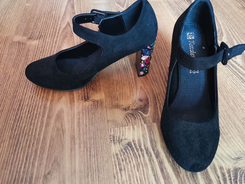 Страхотни обувки