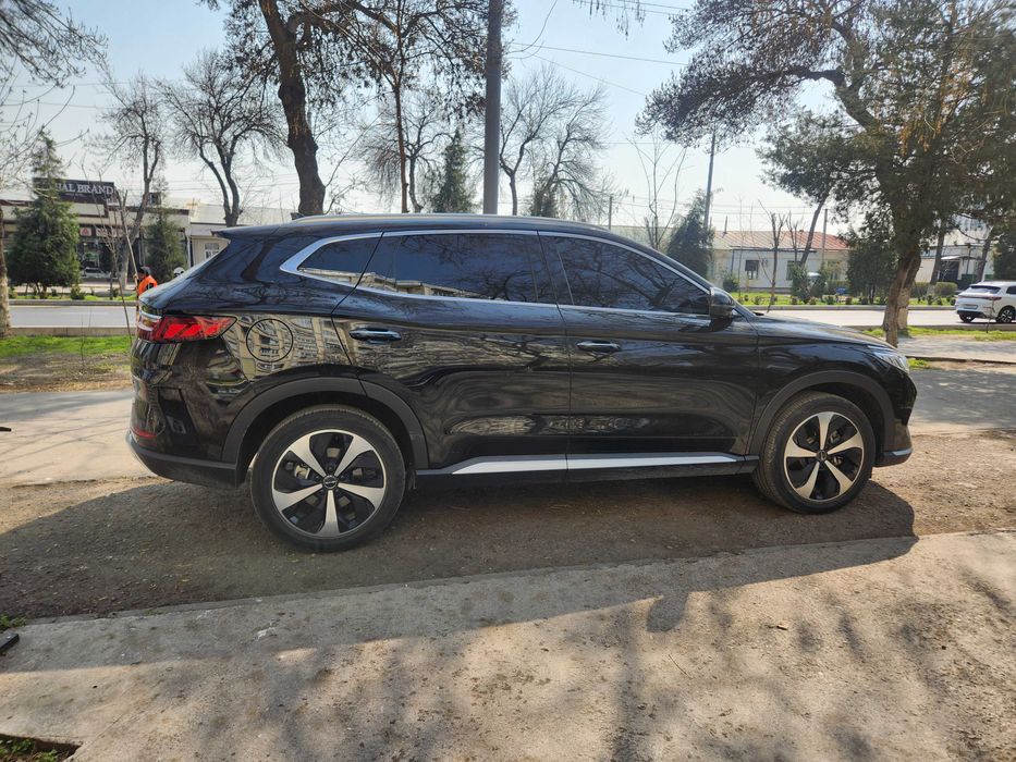 BYD Song Gibrid 2023 йил, 2-поз