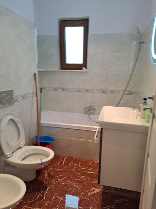 Apartament cu 2 camere de inchiriat