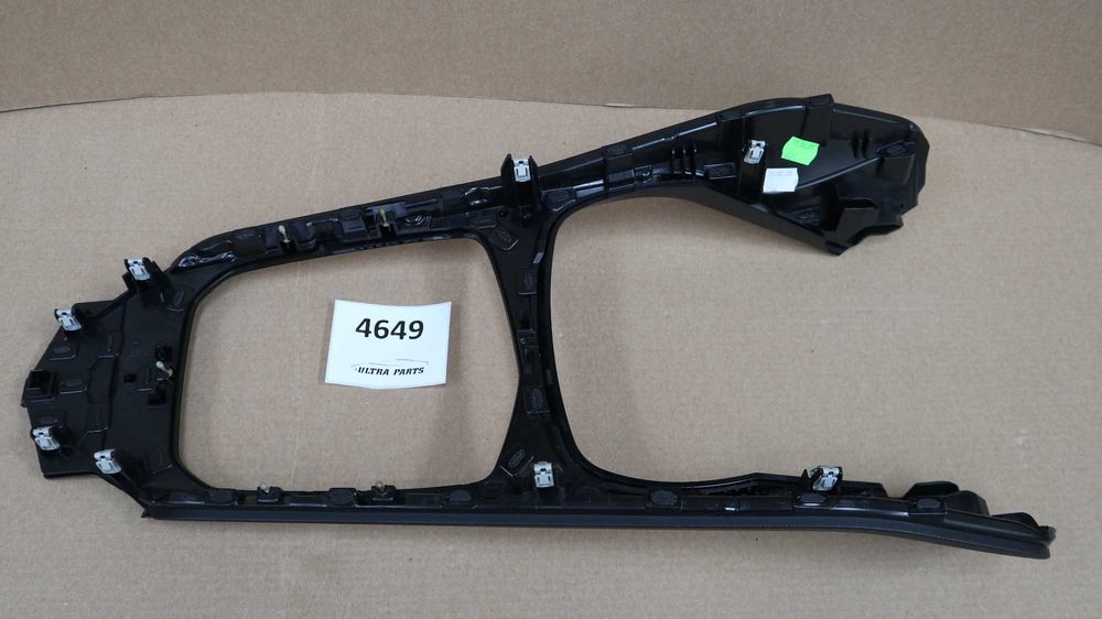 Лайсна централна конзола БМВ Ф40 Ф44 Пиано лак BMW F40 F44