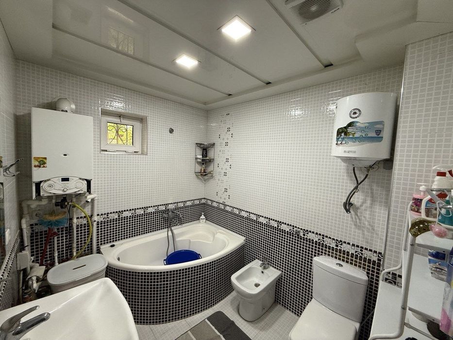 Барча шароитлари билан сотилади