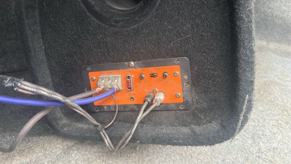 Сабвуфер средний