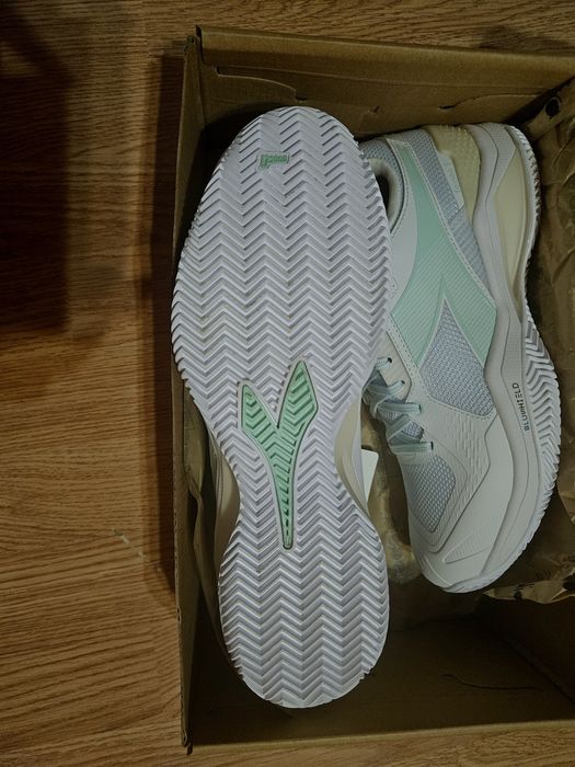 Diadora blushield tornado