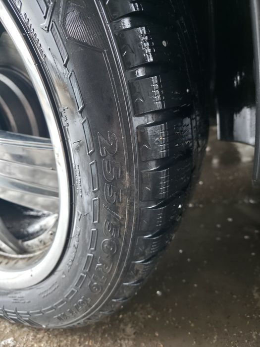 Продам диски с шинами на Х5