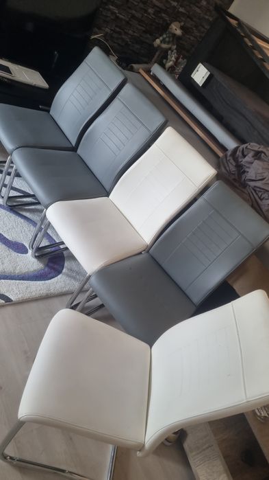 Vând frigider beko si scaune