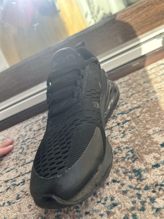 Adidasi nike air 27 C