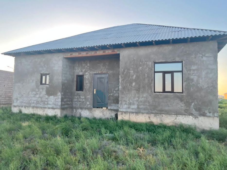 Үй сатылады 10соттық жерімен