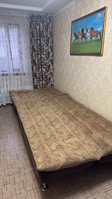 Диван с двумя креслами