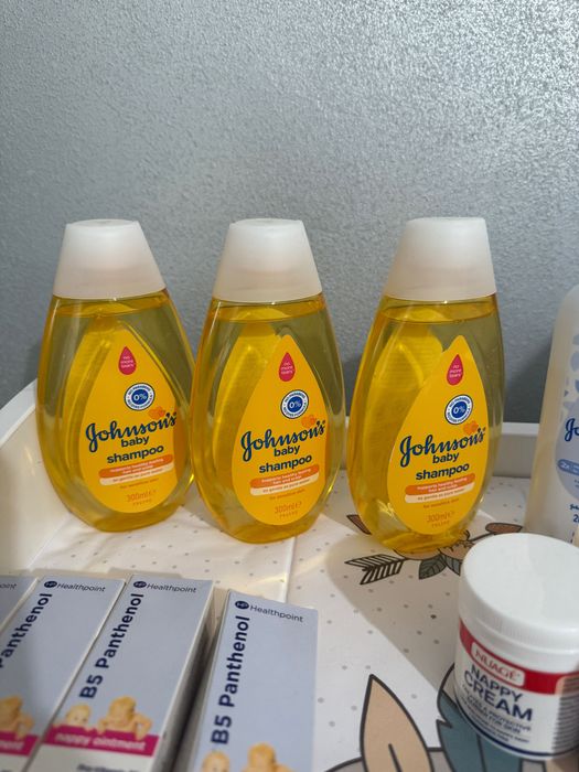 Козметика на Johnson’s baby и кремове за подсичане