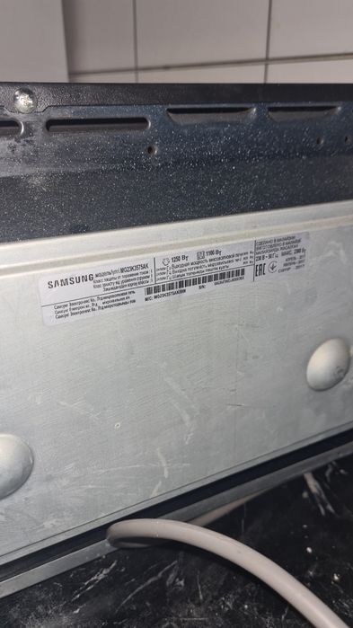 Продам микроволновую печь Samsung  10 тыс тг