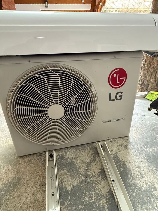 Aer condiționat LG Inverter 24000 BTU răcire/încălzire