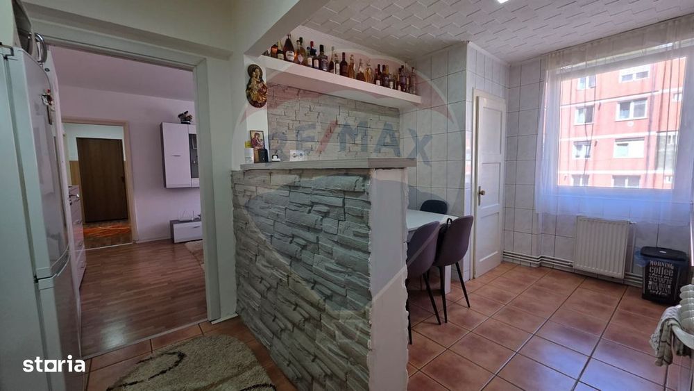 Apartament cu 3 cam de vânzare, str. Feleac, G. Campului