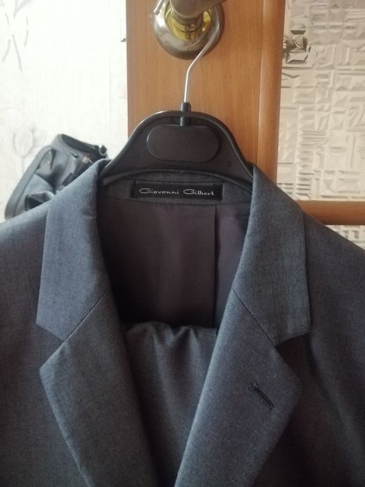 Продам мужской костюм