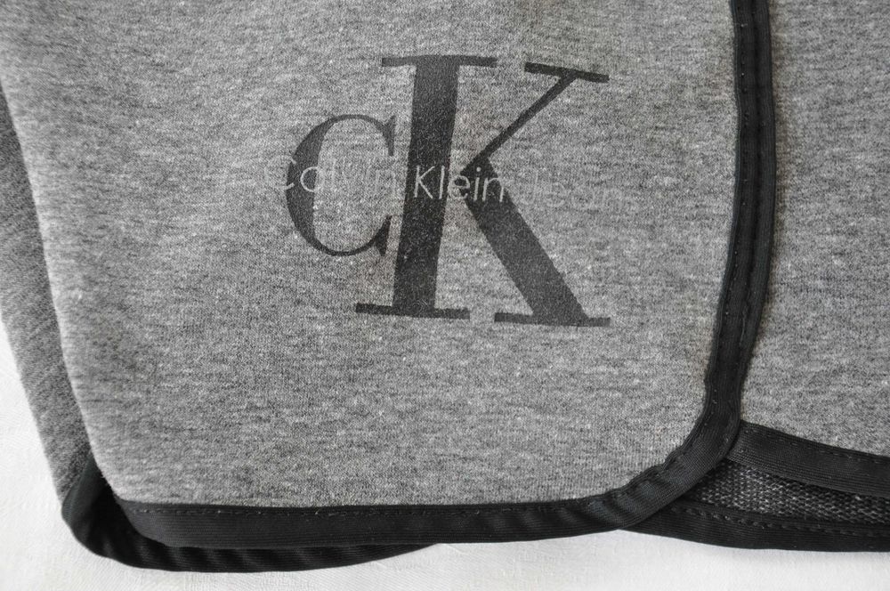 Pantalon scurt sort dama Calvin Klein / M