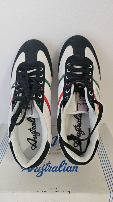 Adidasi casual Australian