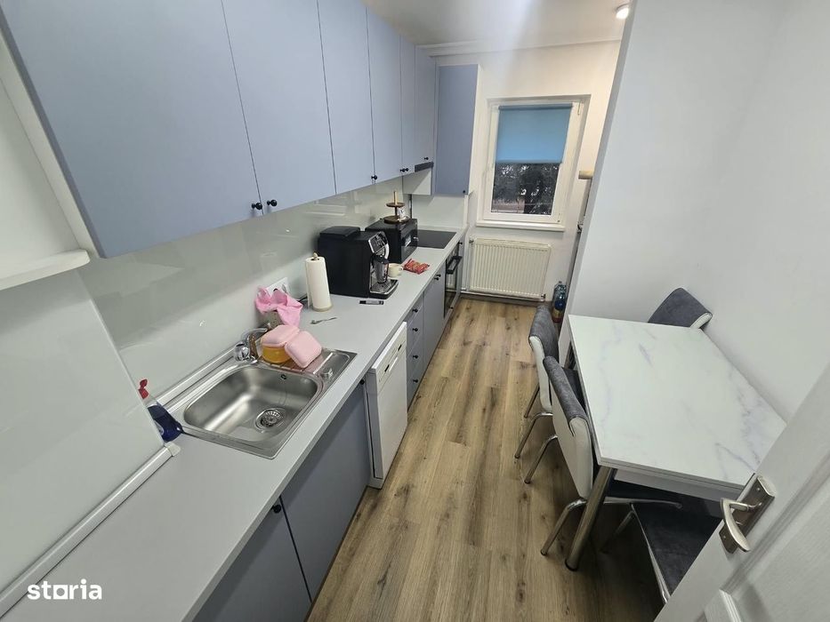 Apartament 3 camere decomandate zona Dioda