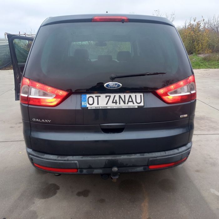 Ford Galaxy Ghia
