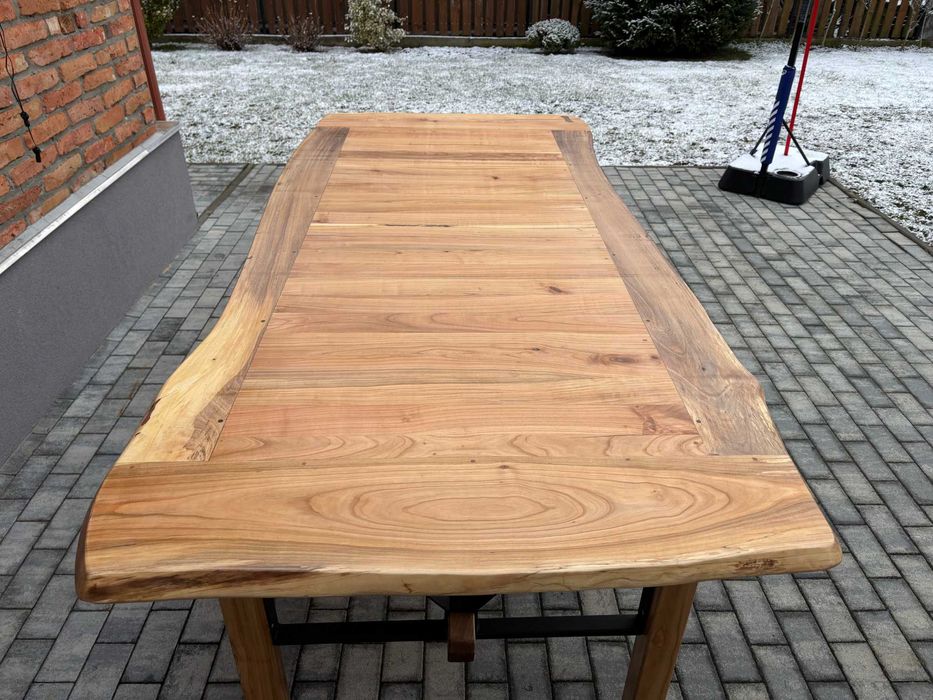 Masă din lemn masiv- Nuc + Cireș