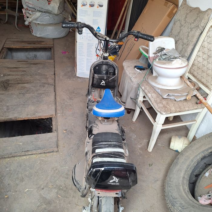 Продам скутер аманаты х5