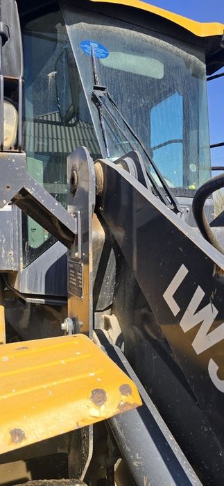 Погрузчик XCMG LW300FN 1.8m3 Рычаг
