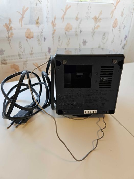 Радио будилник Sony ICF-C1