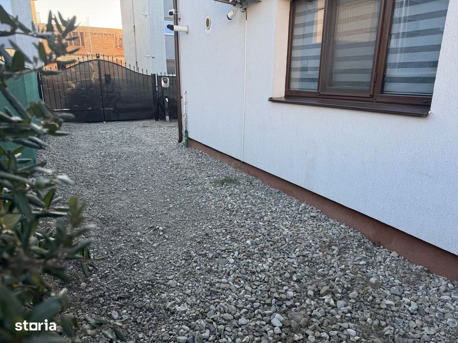 Apartament tip casa si curte privata 75 mp | 2 camere | parcare