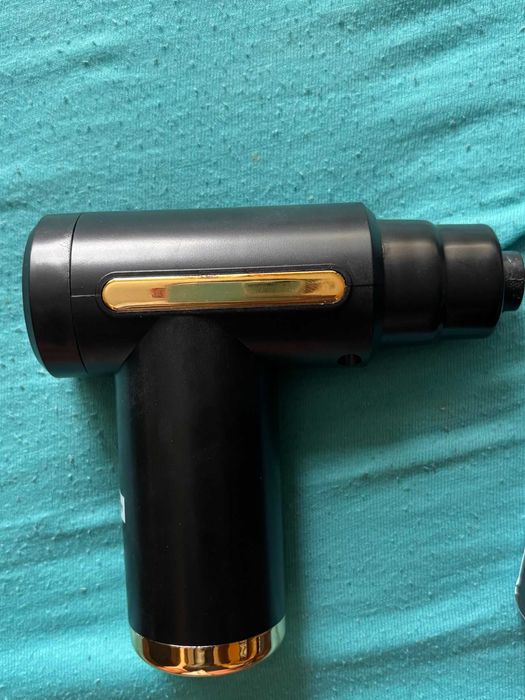 Portable massage gun с 4 приставки