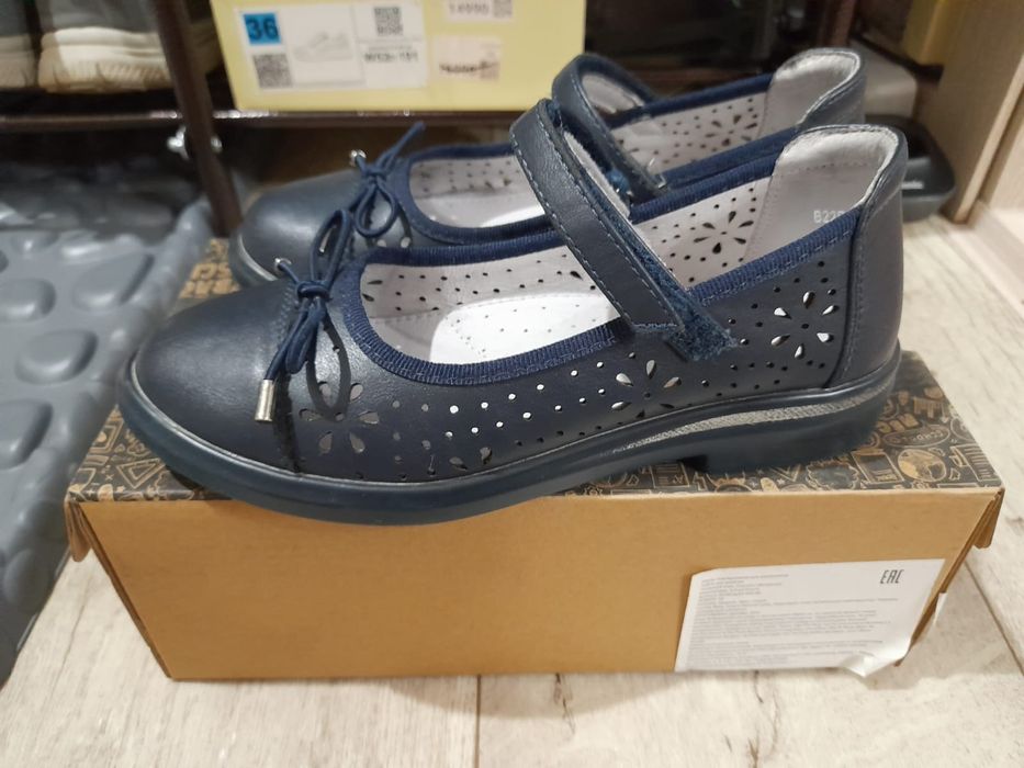 Туфли для девочки, школьные.