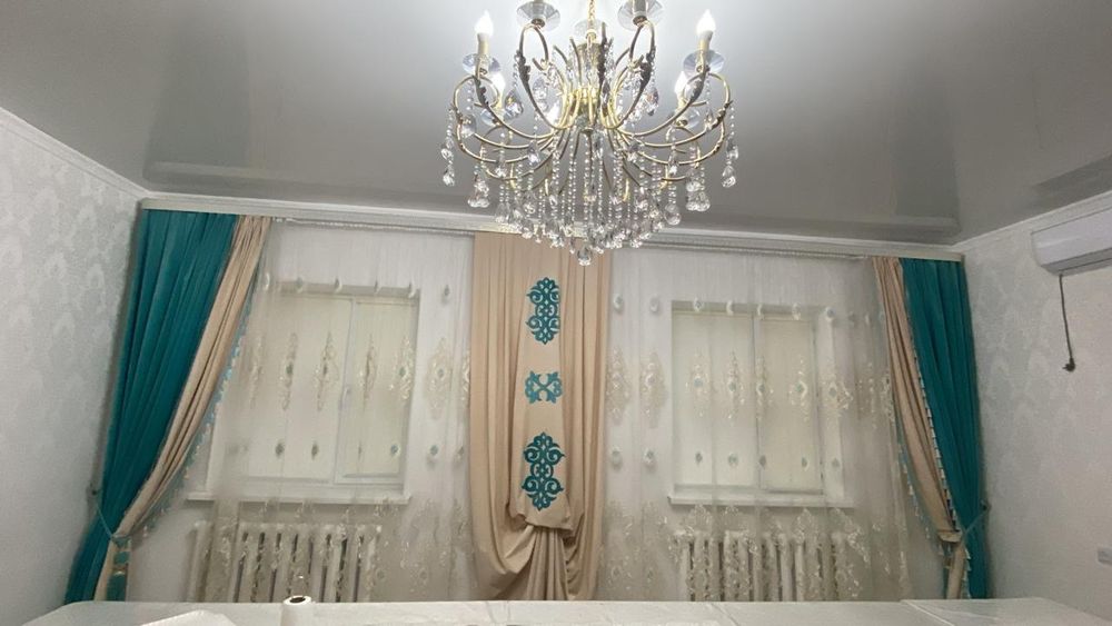 Срочноооо осы орындық пен перде сатылады