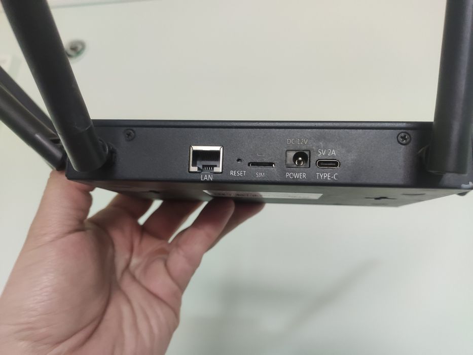 Wifi router 8 ta shoxli sim kartali