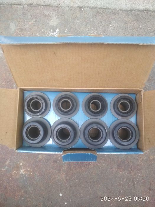 Сайлент блок для жигулей .Оригинал Балаково.Есть и другие запчасти ВАЗ