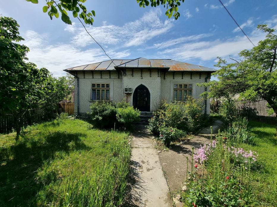 Vanzare/Schimb/ Casa + teren 5.000 mp Tisau, Judetul Buzau