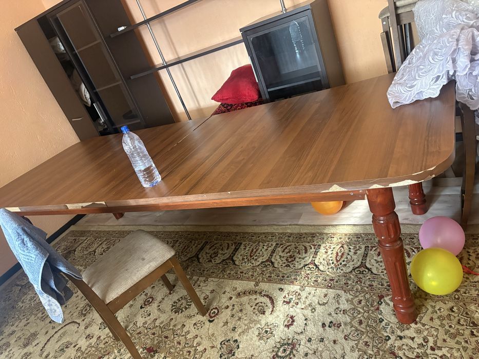 Стол стуль бары бирге срочноо