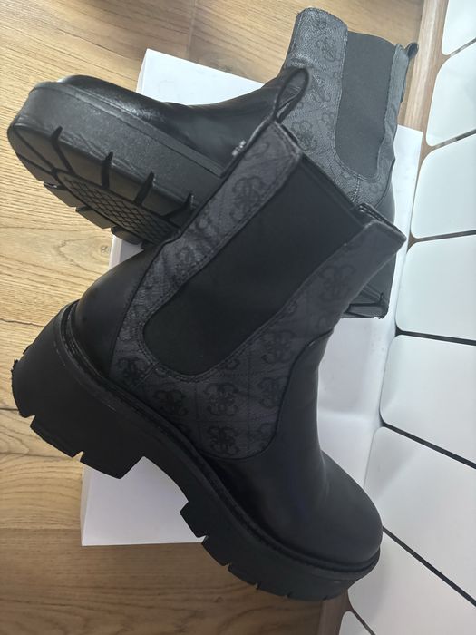 Guess дамски боти