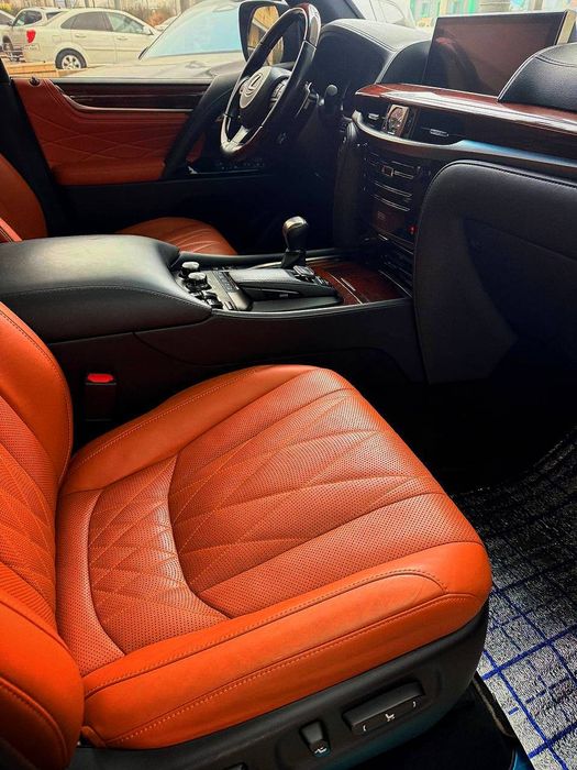 2020 йил Lexus 570 Kuro black edition S сотилади