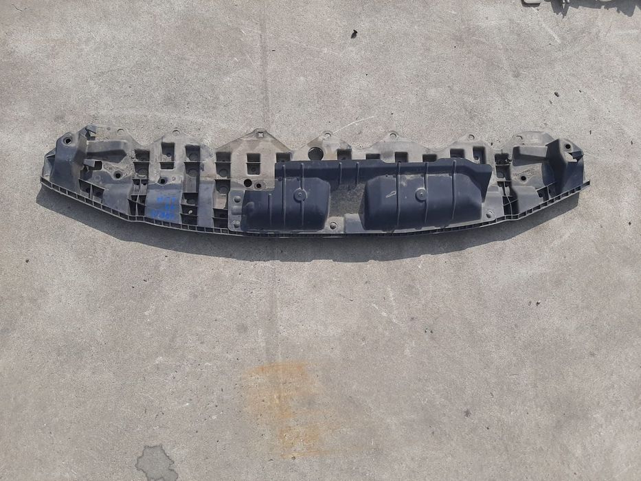 suport radiatoare 1.0 b toyota yaris 3 p13 2013 52618-0d030