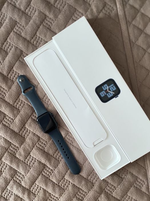 продам apple watch se 2